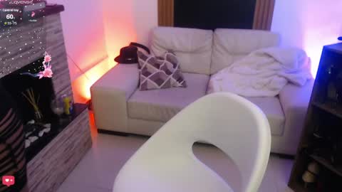Snapshot of keylathomson chatting on May 20, 10:32 am Keyla online show from May 20, 10:32 am