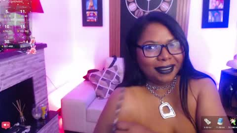 Snapshot of keylathomson chatting on May 21, 10:33 am Keyla online show from May 21, 10:33 am