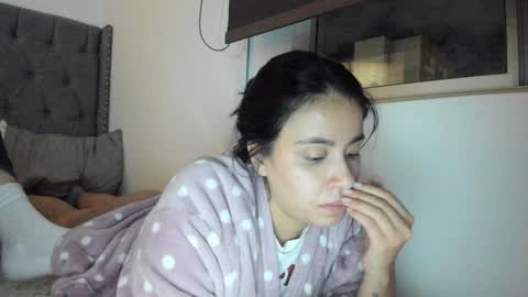 Laura online show from February 1, 1:55 am