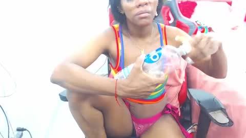 Snapshot of keyra_dainty chatting on January 5, 10:53 am Sandy Saenz online show from January 5, 10:53 am