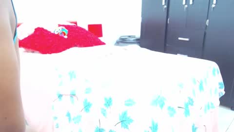 Snapshot of keyra_dainty chatting on February 4, 10:32 am Sandy Saenz online show from February 4, 10:32 am