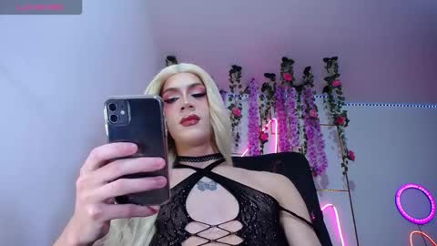 Snapshot of khalany_hadid chatting on November 8, 7:19 am kahalany online show from November 8, 7:19 am