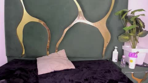 khalyht online show from April 1, 1:41 pm