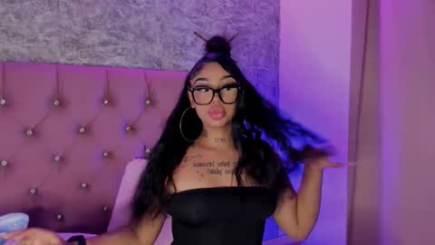 Khelany Isyy  online show from October 1, 12:55 pm