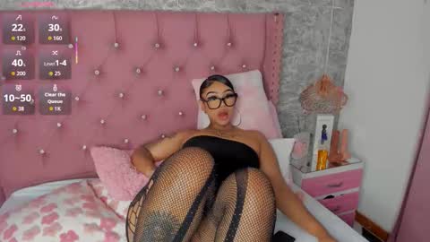 Khelany Isyy  online show from December 16, 3:17 pm