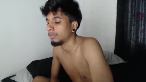 khevinlopezonig online show from September 24, 9:29 pm