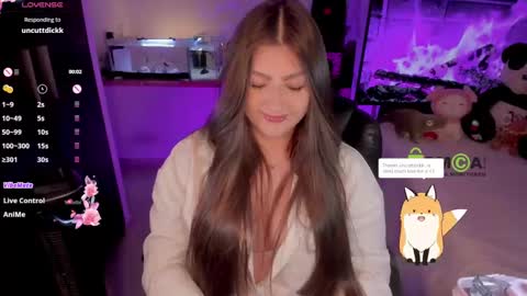 Snapshot of khionebesset chatting on January 25, 10:29 am Khi.  online show from January 25, 10:29 am
