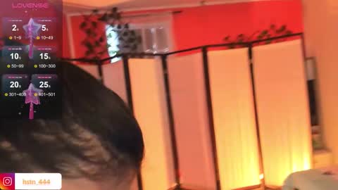 Khloe online show from November 4, 12:48 pm