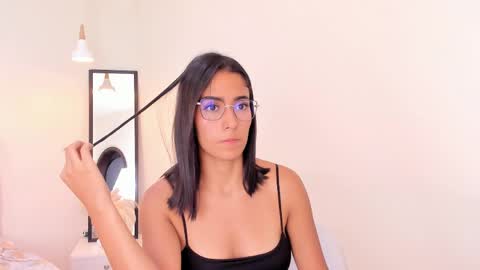 Khloe online show from April 9, 1:49 pm