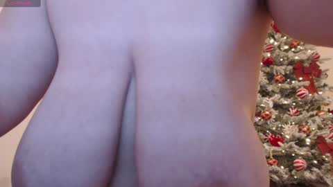 Khloe online show from December 6, 4:17 pm