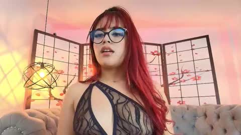 khloejohnson online show from November 26, 3:40 am