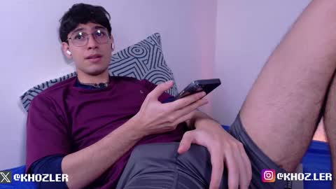 Snapshot of khozler_ chatting on January 6, 1:15 pm khozler_ online show from January 6, 1:15 pm