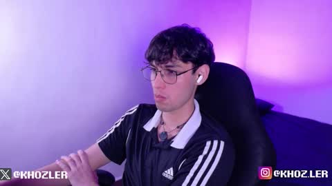 Snapshot of khozler_ chatting on January 15, 12:04 am khozler_ online show from January 15, 12:04 am