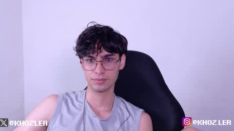 Snapshot of khozler_ chatting on February 8, 4:38 am khozler_ online show from February 8, 4:38 am