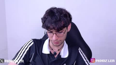 Snapshot of khozler_ chatting on February 13, 4:30 am khozler_ online show from February 13, 4:30 am