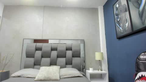 Snapshot of khris__evans chatting on May 8, 3:56 am Kris Evans online show from May 8, 3:56 am
