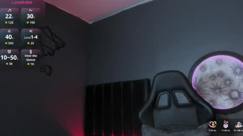 Khriss brown online show from November 25, 10:10 pm