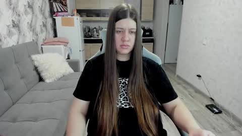 kianna_dior_ online show from November 30, 10:30 am