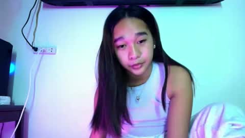 i love bella online show from November 25, 6:35 am