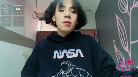 KIARA FOX online show from April 10, 8:57 pm