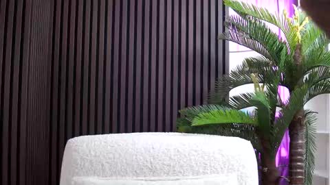 Snapshot of kiara_moreno chatting on September 26, 9:57 am kiara_moreno online show from September 26, 9:57 am