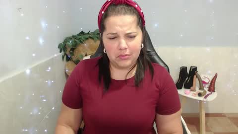 Snapshot of kiara_scottt chatting on January 4, 4:55 am Kiara online show from January 4, 4:55 am