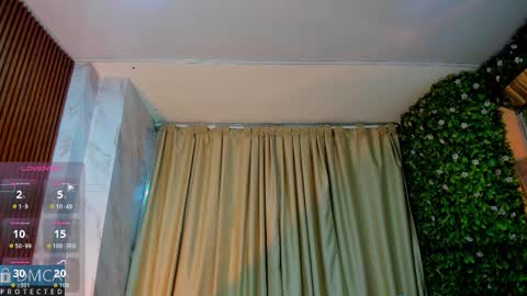 Kiara Zahiri online show from September 18, 11:12 am