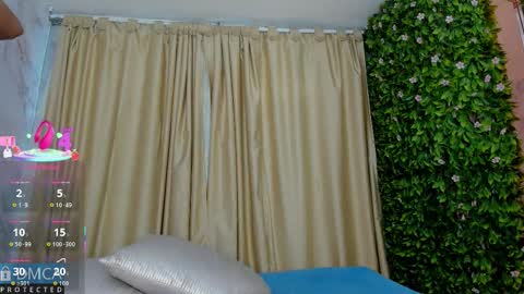 Kiara Zahiri online show from September 25, 11:14 am