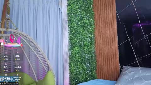 Kiara Zahiri online show from October 20, 10:59 am