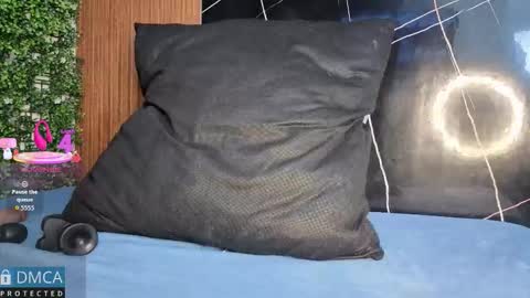 Kiara Zahiri online show from October 24, 11:06 am