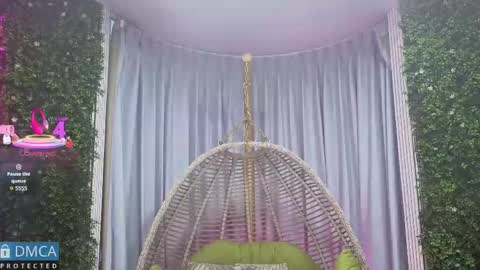 Kiara Zahiri online show from November 6, 11:00 am