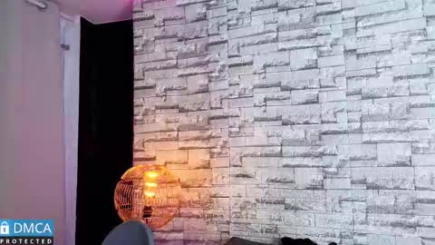 Kiara Zahiri online show from December 5, 10:57 am