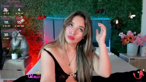 Snapshot of kiaraa88 chatting on June 9, 8:31 pm Valery online show from June 9, 8:31 pm
