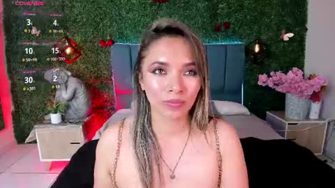 Snapshot of kiaraa88 chatting on June 12, 9:03 pm Valery online show from June 12, 9:03 pm
