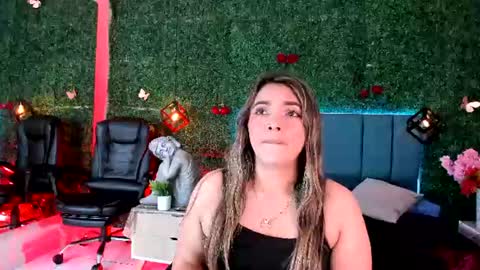 Snapshot of kiaraa88 chatting on July 4, 8:26 pm Valery online show from July 4, 8:26 pm