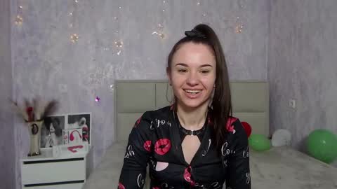 Snapshot of kiaracriegs chatting on January 25, 5:07 am Kara online show from January 25, 5:07 am