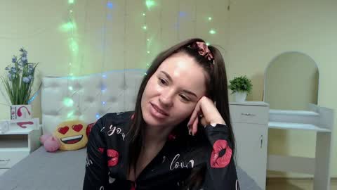 Snapshot of kiaracriegs chatting on January 31, 10:10 pm Kara online show from January 31, 10:10 pm