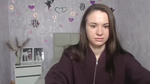 Snapshot of kiaracriegs chatting on February 18, 6:26 pm Kara online show from February 18, 6:26 pm