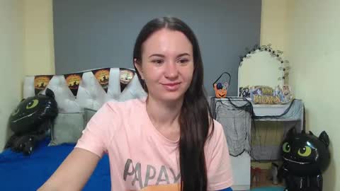 Snapshot of kiaracriegs chatting on October 16, 6:31 pm Kara online show from October 16, 6:31 pm