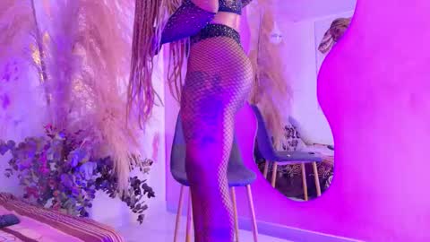 kiaratentation online show from September 27, 8:03 pm