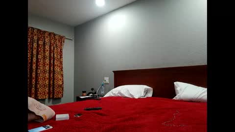 HunneysPlayRoom online show from December 17, 11:05 am