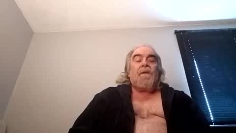 Snapshot of kickinme chatting on March 9, 2:54 pm KICKINME online show from March 9, 2:54 pm