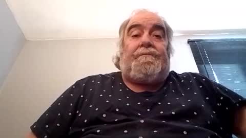 Snapshot of kickinme chatting on November 2, 12:18 pm KICKINME online show from November 2, 12:18 pm