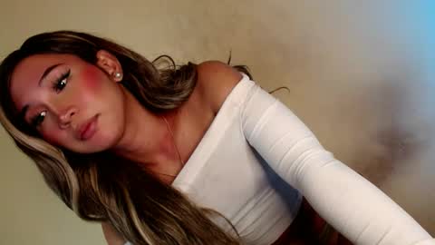 Snapshot of kiera_on_fire chatting on December 7, 9:17 am Kiera online show from December 7, 9:17 am