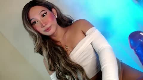Snapshot of kiera_on_fire chatting on December 9, 10:22 am Kiera online show from December 9, 10:22 am