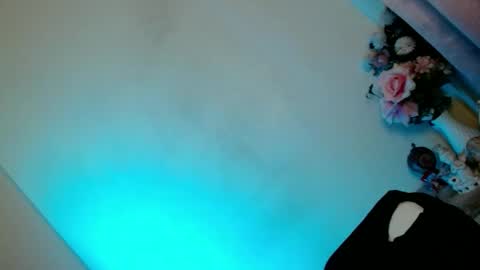 Kiera online show from November 28, 5:43 am