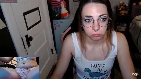 Kiersten online show from December 15, 4:11 pm