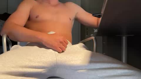 kihcffxd online show from April 27, 9:18 am