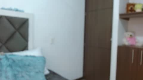 Snapshot of kiimrose69 chatting on February 26, 2:43 am Kim rose online show from February 26, 2:43 am