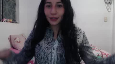 Snapshot of kiimy_to chatting on May 15, 11:01 pm Nezumy Rey online show from May 15, 11:01 pm